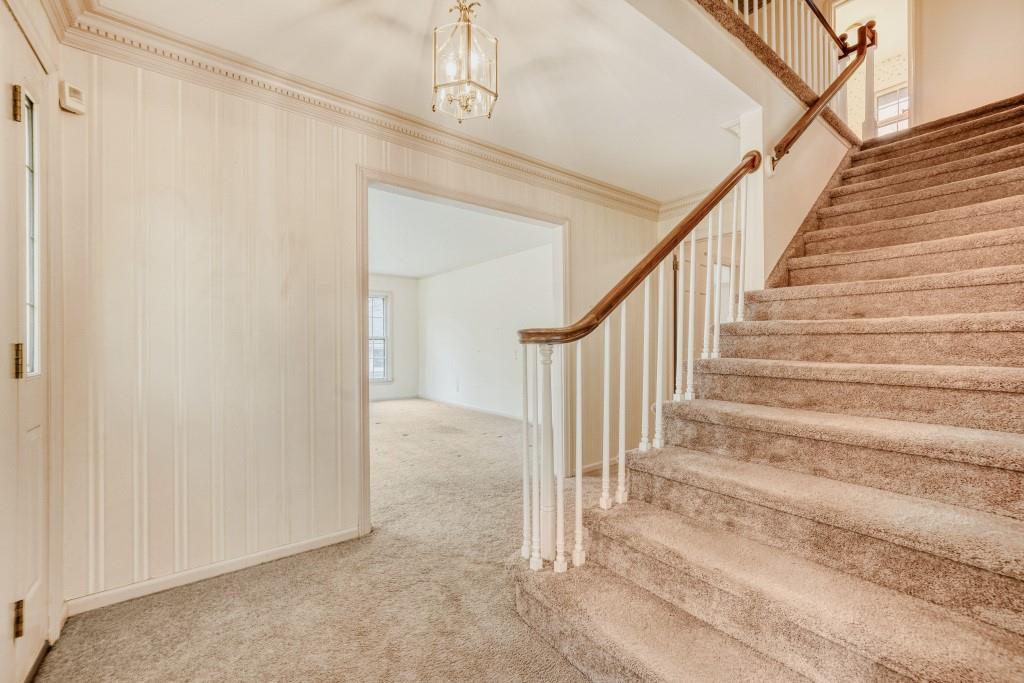 1240 Hampton Hall Drive NE