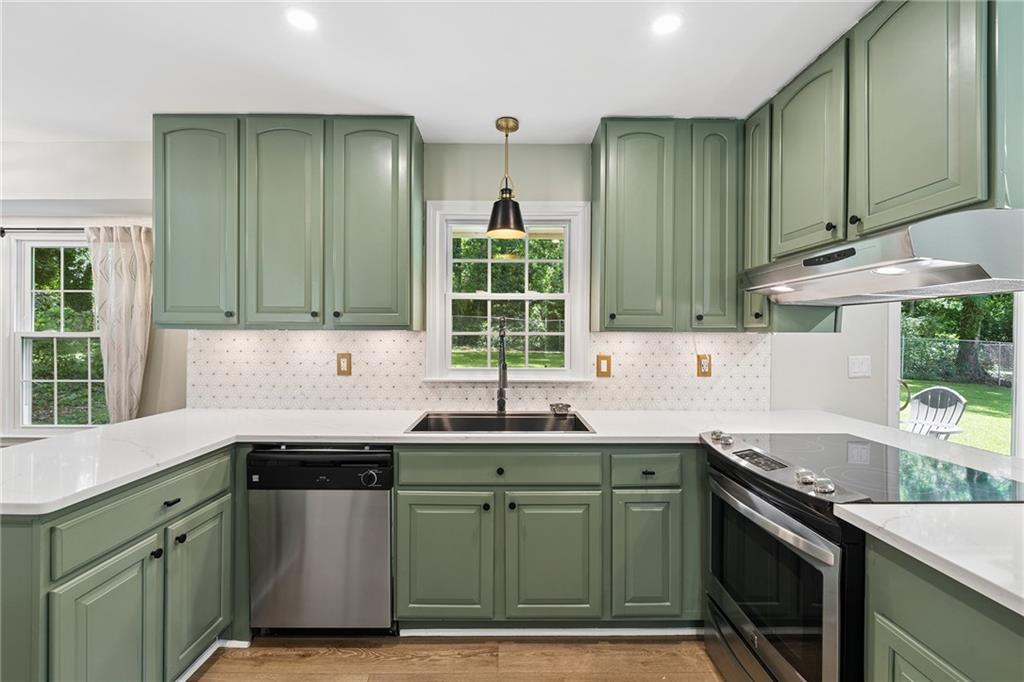 536 Rimrock Trail