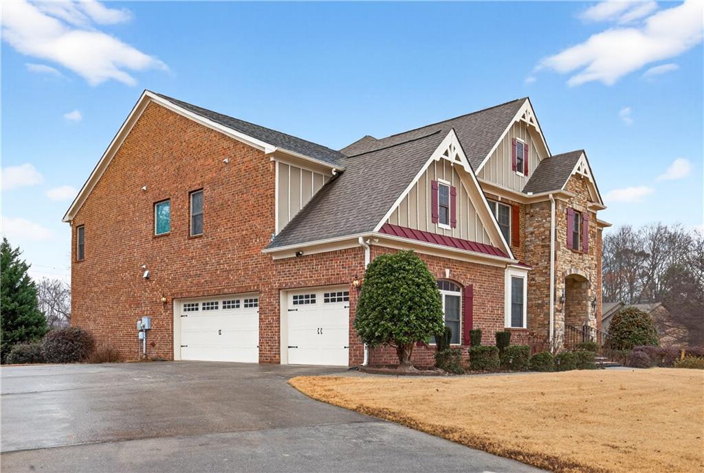 1739 Nemours Dr.