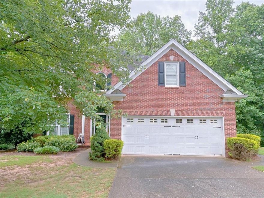 Beautiful 4BR/3.5BA Home for Lease in Windward – Alpharetta
Spacious and well-maintained home in the sought-after Windward community. Features include hardwood floors, an open floor plan, gourmet kitchen with granite countertops and stainless steel appliances, and a luxurious master suite with renovated bath and heated floors. Finished terrace level with kitchenette. Private wooded backyard with deck.
Top-rated schools: Creek View ES, Webb Bridge MS, Alpharetta HS. Enjoy access to community amenities including pool, tennis, and golf.
Available now – don’t miss this rare lease opportunity!