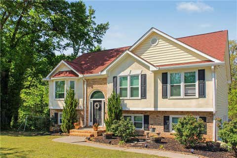 Homes For Sale - 22 Farmbrook Drive<br/> Cartersville, GA 30120