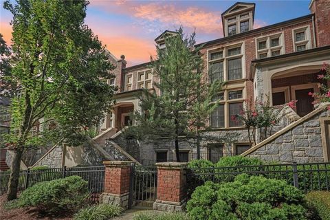 Townhouse For Sale - 2916 Hermance Drive<br/> Brookhaven, GA 30319