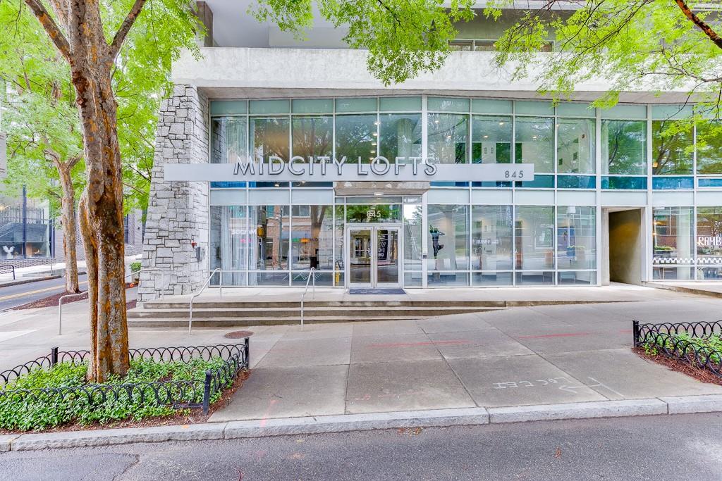 845 Spring Street NW 127