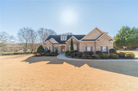 Homes For Sale - 1245 White Columns Drive<br/> Monroe, GA 30656