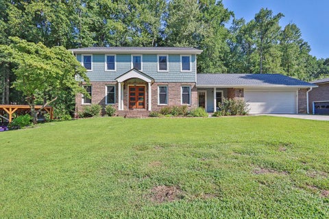 Homes For Sale - 2511 Flagsmoor Drive<br/> Snellville, GA 30078
