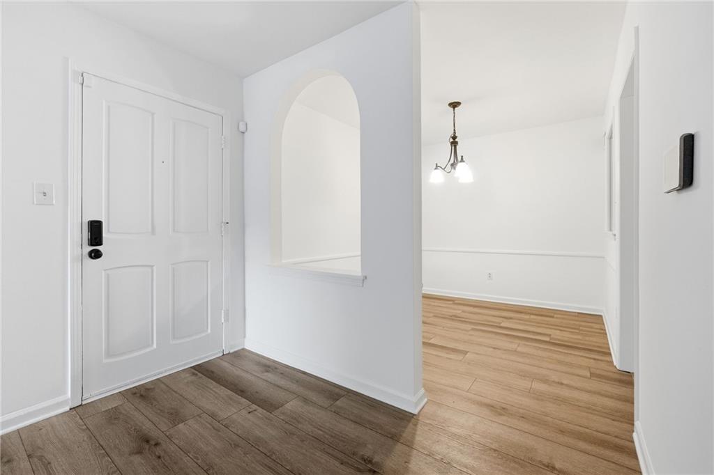 123 Maison Place NW