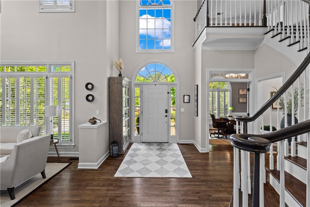 425 Abbeywood Drive