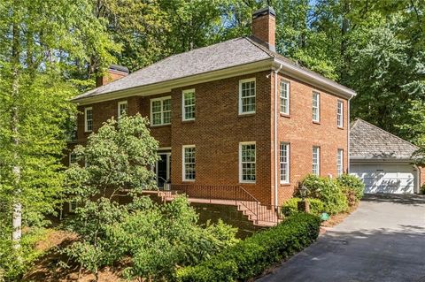 10 Albemarle Drive NW Atlanta GA 30327