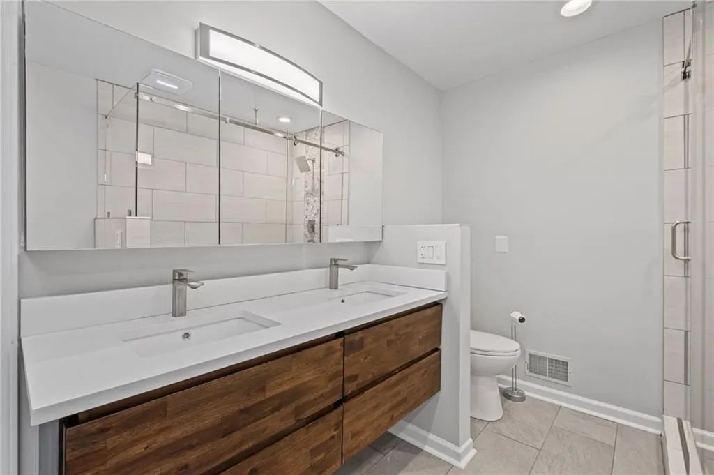 Marietta, Georgia 30068, United States, 4 Bedrooms Bedrooms, ,4 BathroomsBathrooms,Residential,Active,151115