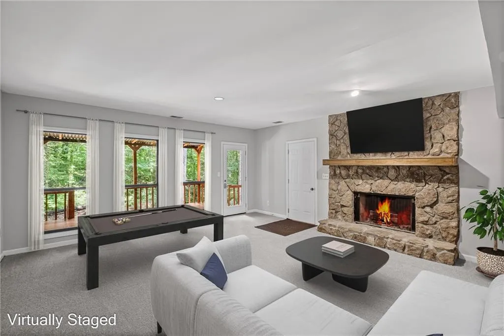 Marietta, Georgia 30068, United States, 4 Bedrooms Bedrooms, ,4 BathroomsBathrooms,Residential,Active,151115