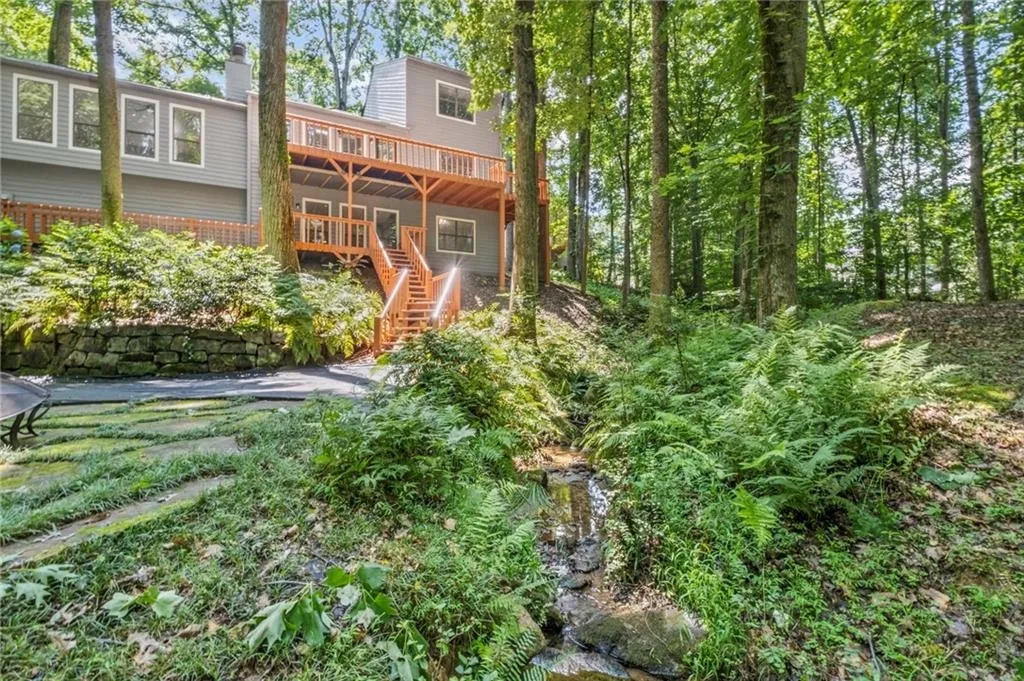 Marietta, Georgia 30068, United States, 4 Bedrooms Bedrooms, ,4 BathroomsBathrooms,Residential,Active,151115