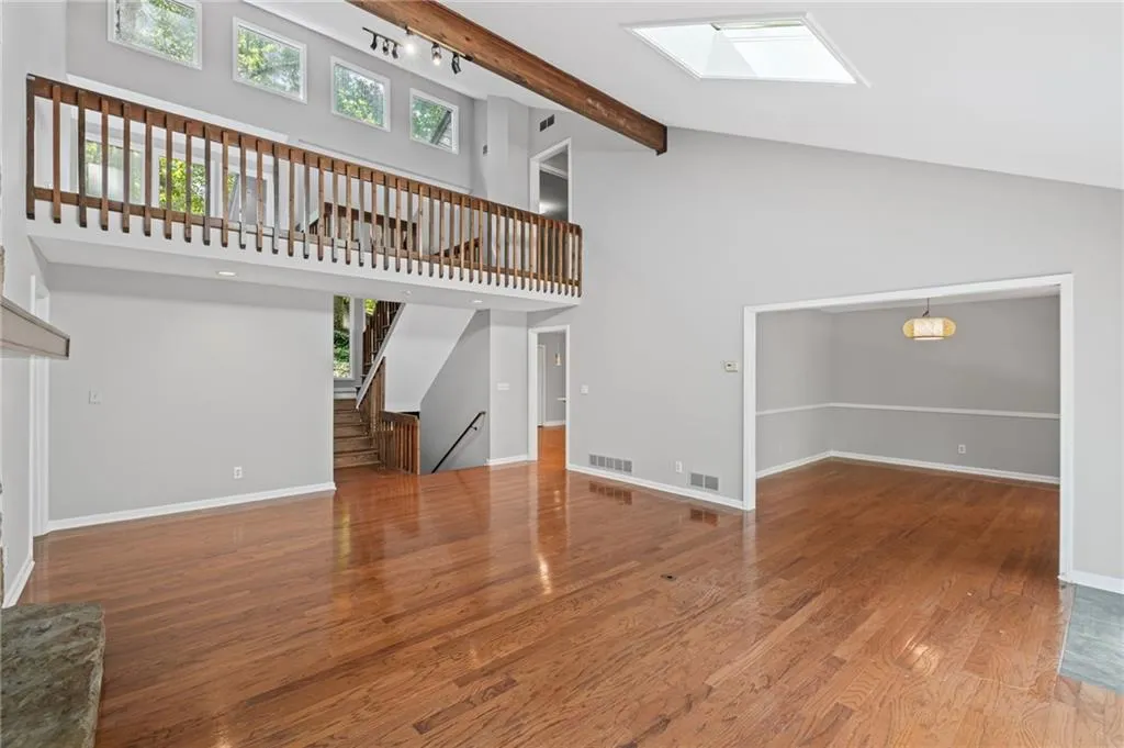 Marietta, Georgia 30068, United States, 4 Bedrooms Bedrooms, ,4 BathroomsBathrooms,Residential,Active,151115