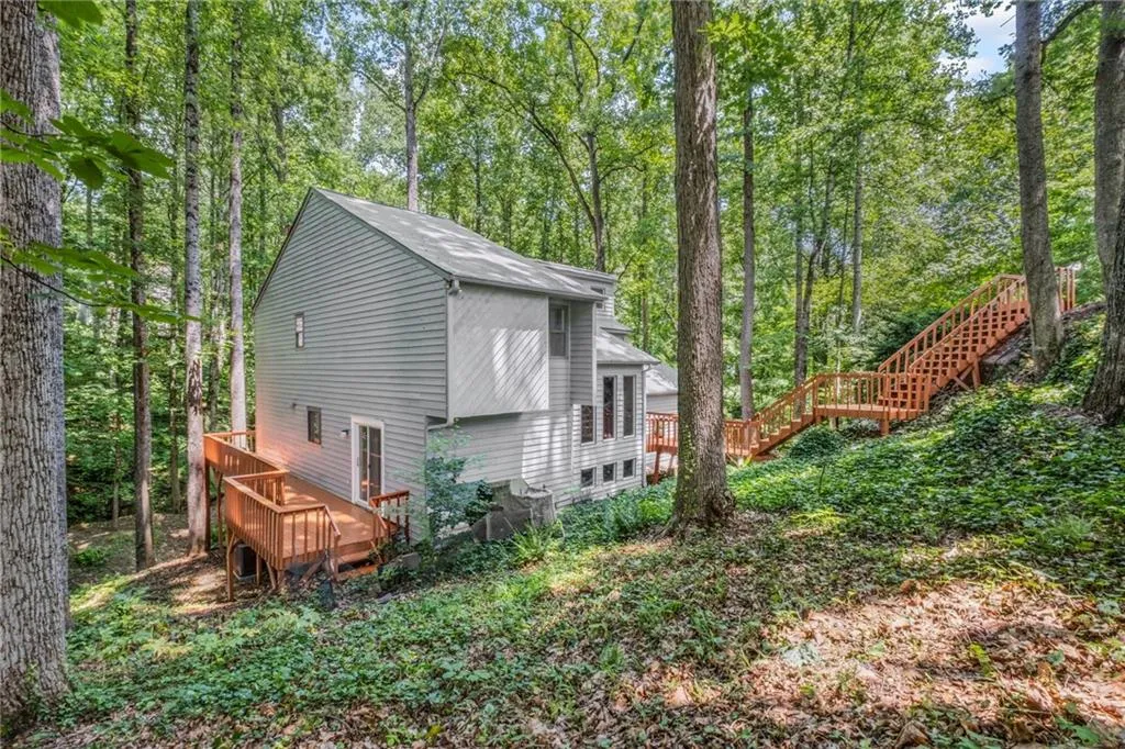 Marietta, Georgia 30068, United States, 4 Bedrooms Bedrooms, ,4 BathroomsBathrooms,Residential,Active,151115