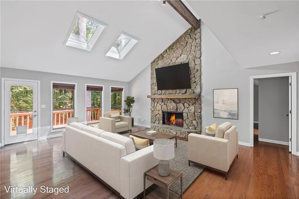 Marietta, Georgia 30068, United States, 4 Bedrooms Bedrooms, ,4 BathroomsBathrooms,Residential,Active,151115