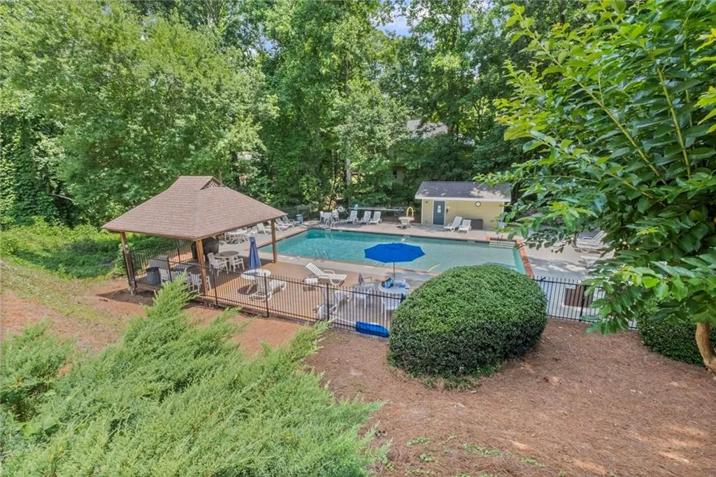 Marietta, Georgia 30068, United States, 4 Bedrooms Bedrooms, ,4 BathroomsBathrooms,Residential,Active,151115