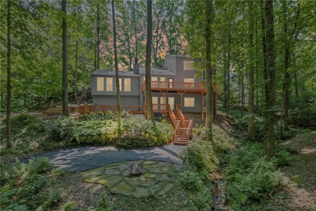 Marietta, Georgia 30068, United States, 4 Bedrooms Bedrooms, ,4 BathroomsBathrooms,Residential,Active,151115