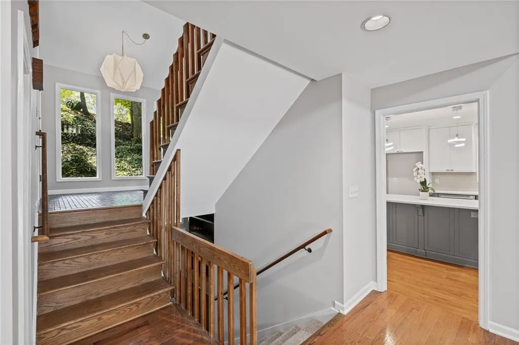 Marietta, Georgia 30068, United States, 4 Bedrooms Bedrooms, ,4 BathroomsBathrooms,Residential,Active,151115