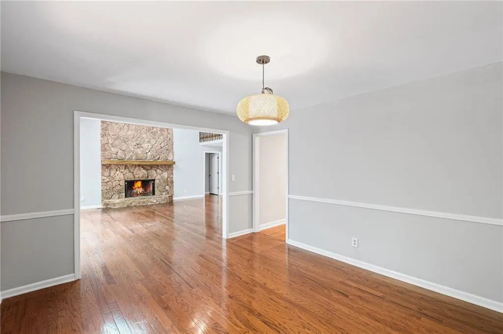 Marietta, Georgia 30068, United States, 4 Bedrooms Bedrooms, ,4 BathroomsBathrooms,Residential,Active,151115