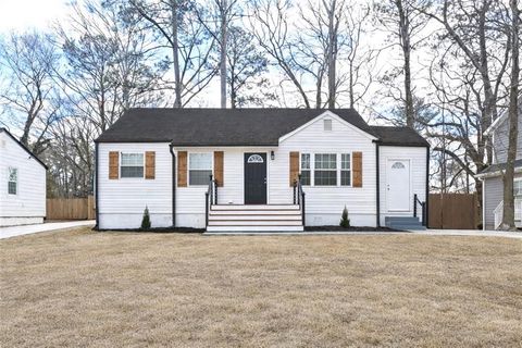 Photo of 1344 Bluefield Drive SW, Atlanta, GA 30310 (MLS # 7724459)