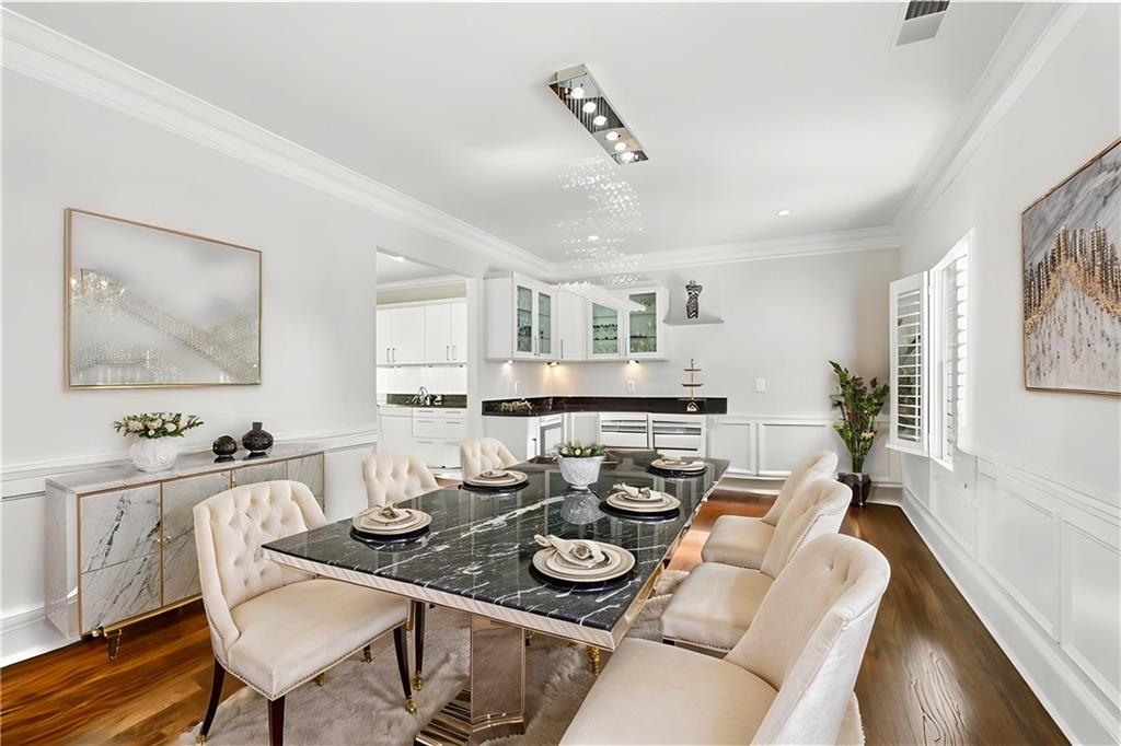 1165 E Beechwood Drive NW