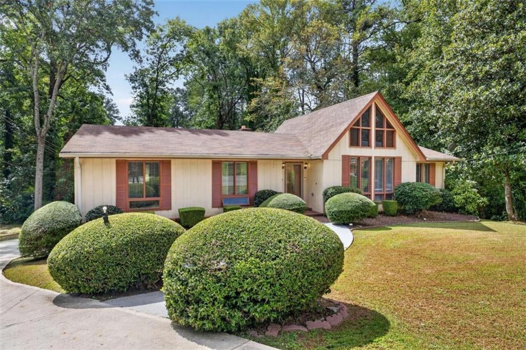 4421 Buckingham Circle