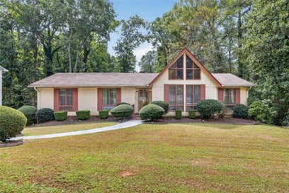 4421 Buckingham Circle Decatur GA 30035