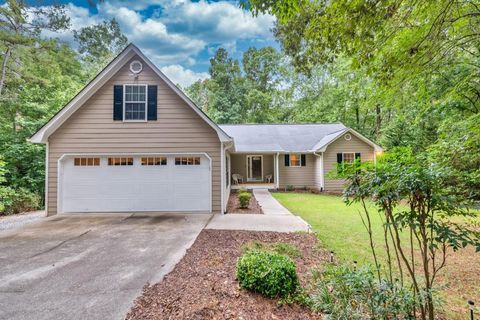 A home in Hoschton