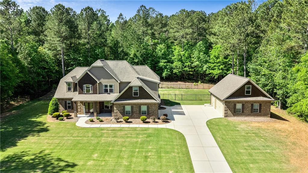 105 Chantilly Lane