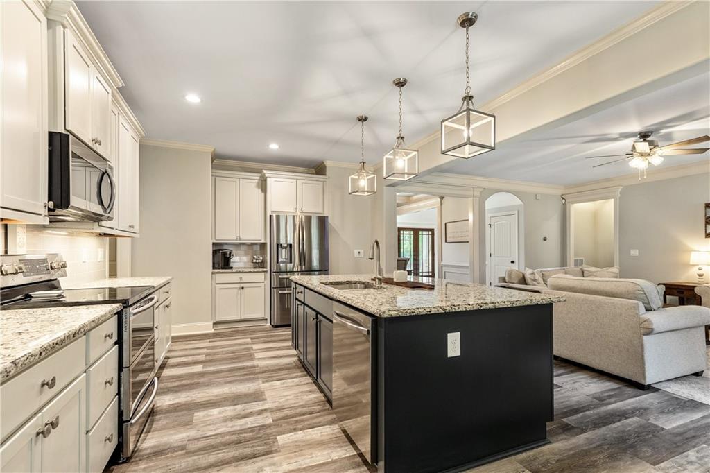 105 Chantilly Lane, Fayetteville, Georgia image 15