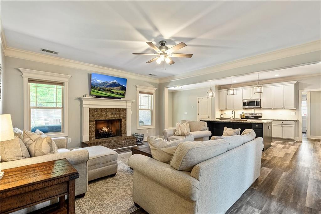 105 Chantilly Lane, Fayetteville, Georgia image 12