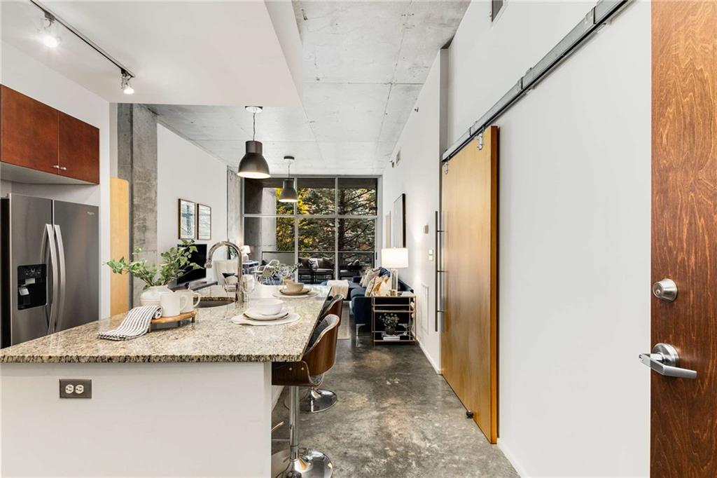 130 Arizona Avenue NE 104