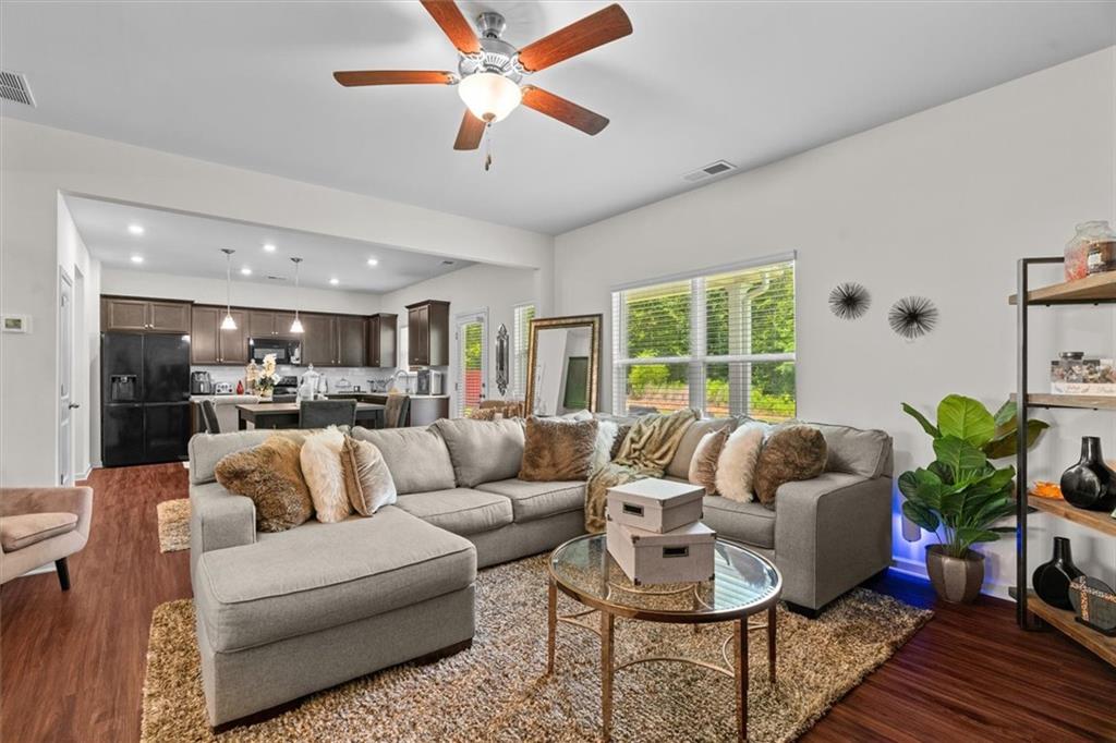 586 Collington Circle