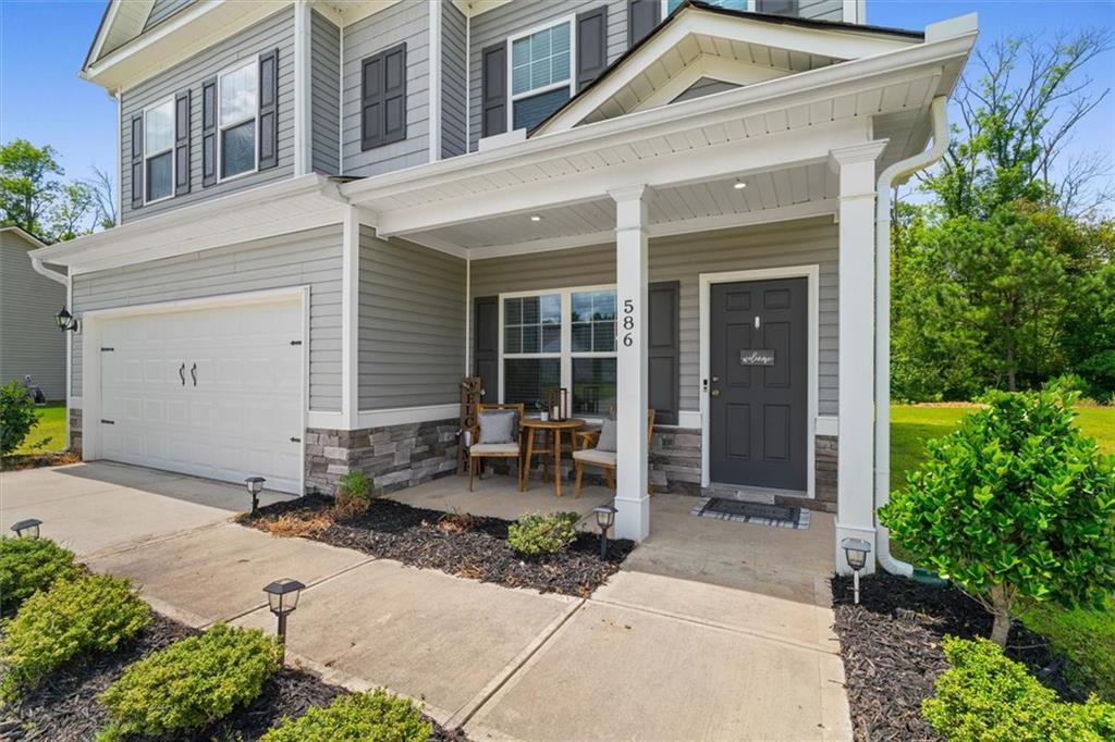 586 Collington Circle
