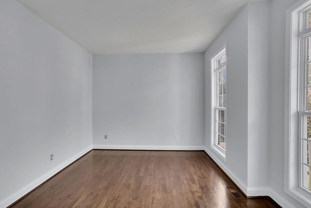 356 Mccook Circle NW