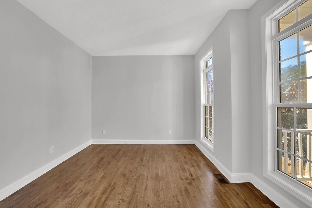 356 Mccook Circle NW