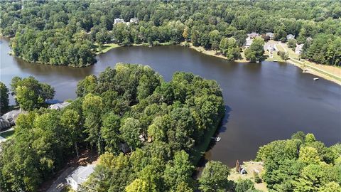 A home in Hiram