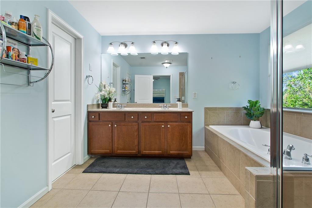 1610 Apollo Drive, Suwanee, Georgia image 20
