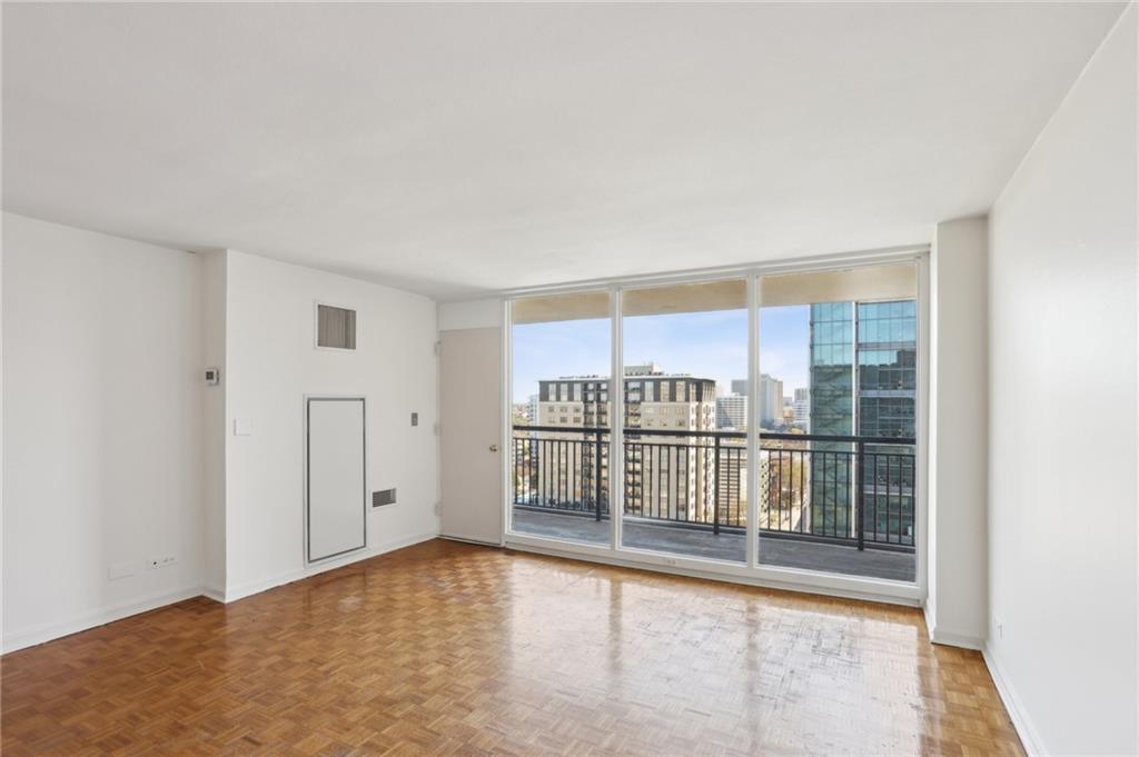 620 Peachtree Street NE 1806