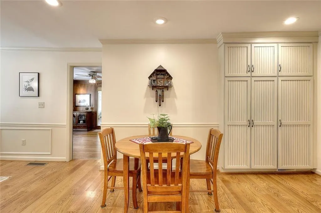 Lilburn, Georgia 30047, United States, 4 Bedrooms Bedrooms, ,5 BathroomsBathrooms,Residential,Active,204574