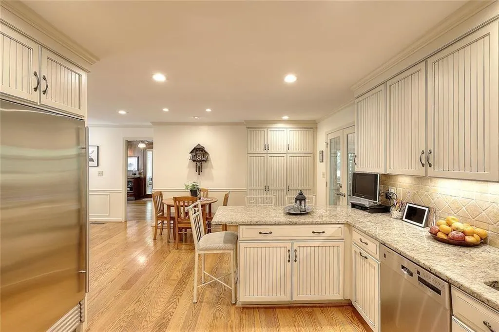 Lilburn, Georgia 30047, United States, 4 Bedrooms Bedrooms, ,5 BathroomsBathrooms,Residential,Active,204574