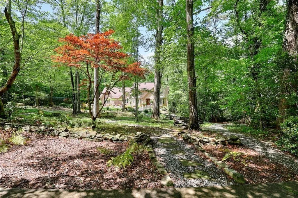 Lilburn, Georgia 30047, United States, 4 Bedrooms Bedrooms, ,5 BathroomsBathrooms,Residential,Active,204574