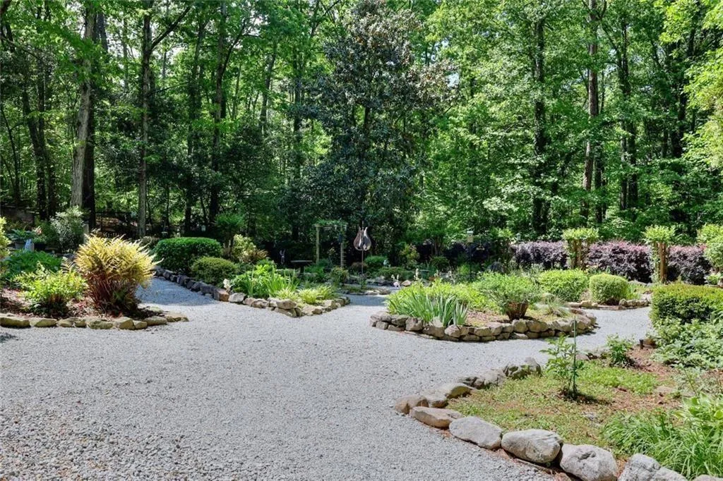 Lilburn, Georgia 30047, United States, 4 Bedrooms Bedrooms, ,5 BathroomsBathrooms,Residential,Active,204574