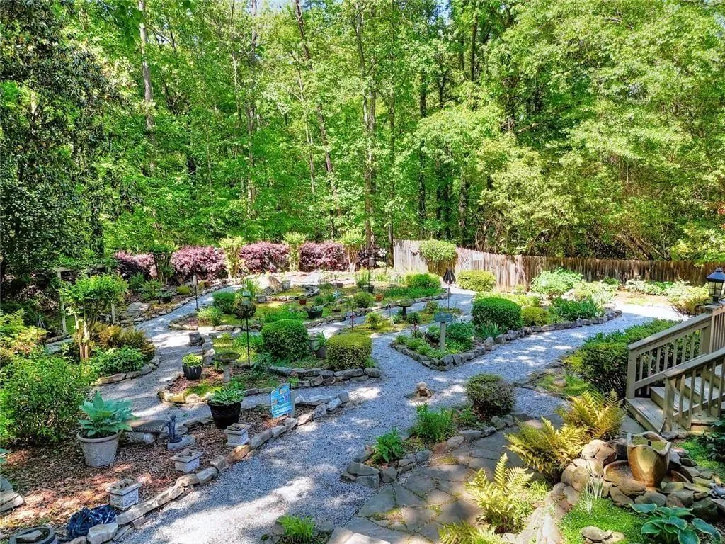 Lilburn, Georgia 30047, United States, 4 Bedrooms Bedrooms, ,5 BathroomsBathrooms,Residential,Active,204574