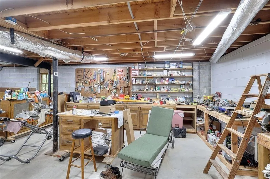 Lilburn, Georgia 30047, United States, 4 Bedrooms Bedrooms, ,5 BathroomsBathrooms,Residential,Active,204574