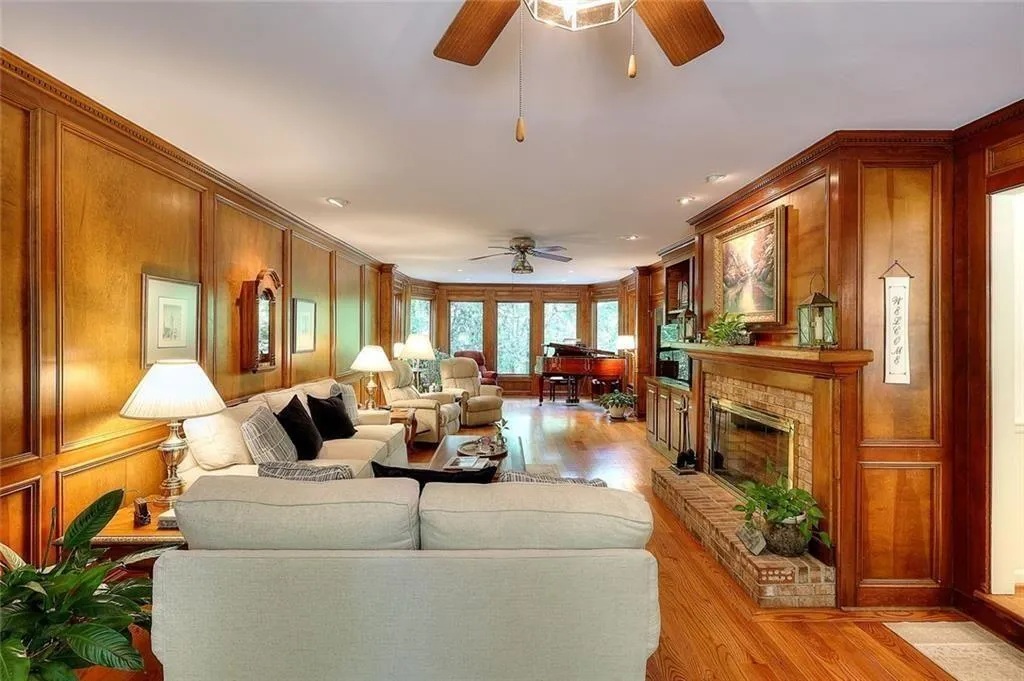 Lilburn, Georgia 30047, United States, 4 Bedrooms Bedrooms, ,5 BathroomsBathrooms,Residential,Active,204574