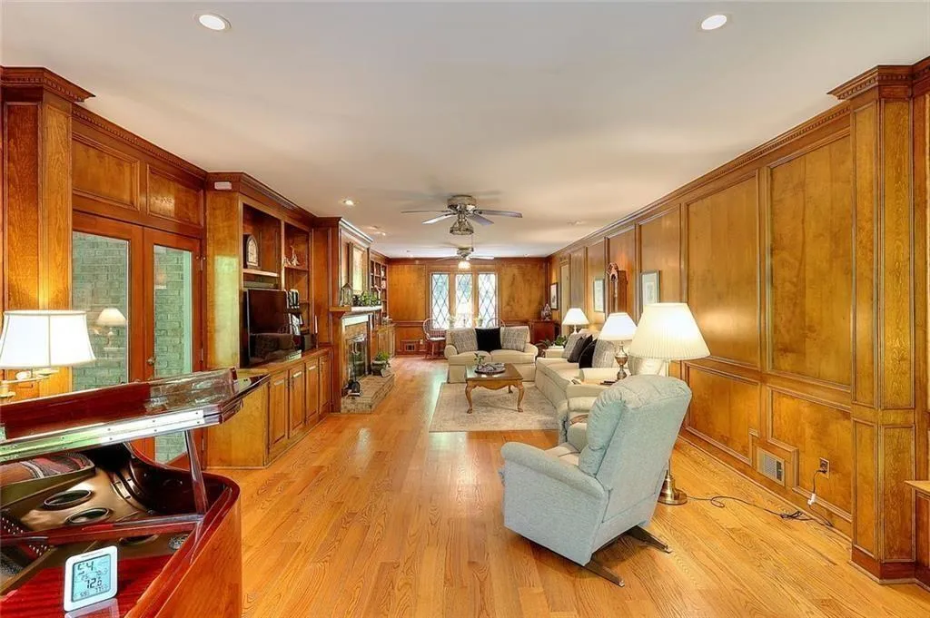 Lilburn, Georgia 30047, United States, 4 Bedrooms Bedrooms, ,5 BathroomsBathrooms,Residential,Active,204574