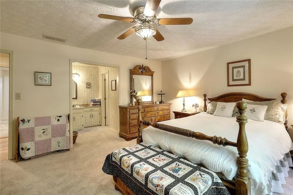 Lilburn, Georgia 30047, United States, 4 Bedrooms Bedrooms, ,5 BathroomsBathrooms,Residential,Active,204574