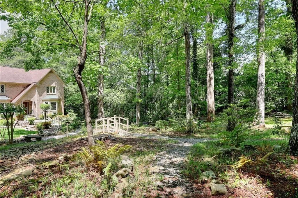 Lilburn, Georgia 30047, United States, 4 Bedrooms Bedrooms, ,5 BathroomsBathrooms,Residential,Active,204574