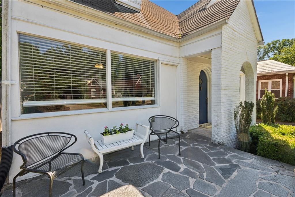 1213 Cameron Court NE