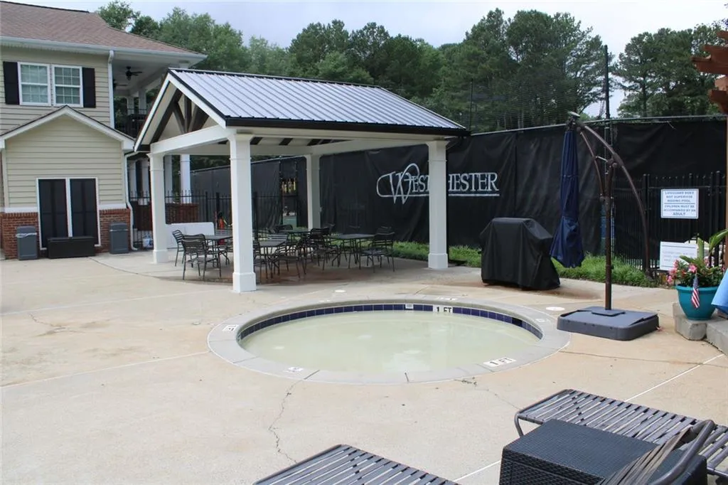 Roswell, Georgia 30075, United States, 4 Bedrooms Bedrooms, ,3 BathroomsBathrooms,Residential,Pending,141574